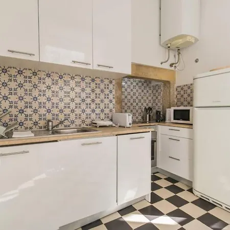 In Tranquil Flat In Alfama Near Se And Castle アパート *