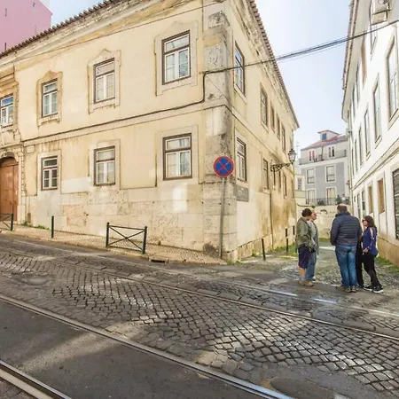 In Tranquil Flat In Alfama Near Se And Castle