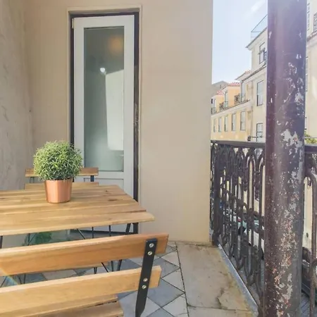 135 A - In Tranquil Flat In Alfama Near Se And Castle