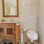 135 A - In Tranquil Flat In Alfama Near Se And Castle Lisboa